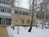 Основное здание зимой